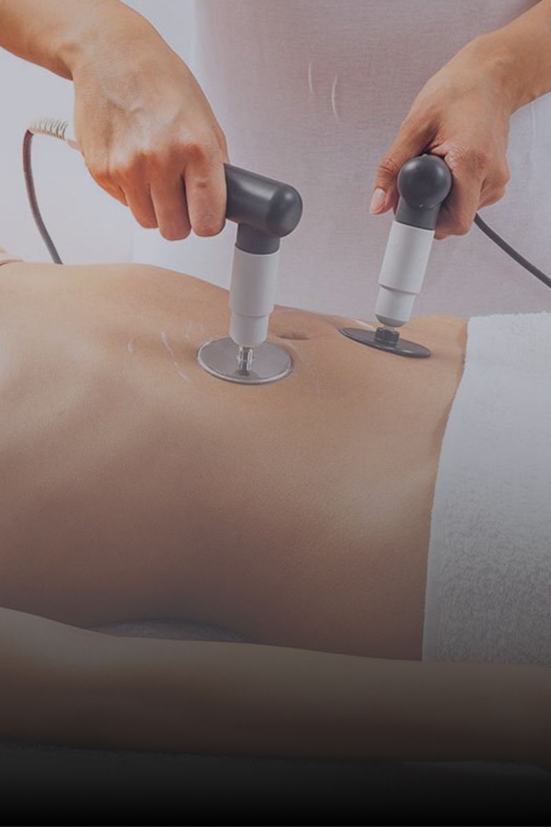 persona haciendose tratamiendo para reducir perimetro abdominal en palma de mallorca con radiofrecuencia medica